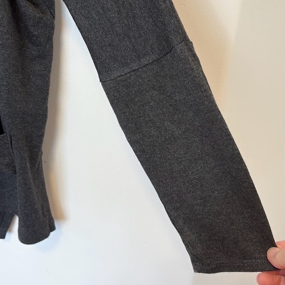 Beyond Yoga Cozy Fleece Poncho in Charcoal Heather Grey , sz medium - Picture 5 of 8